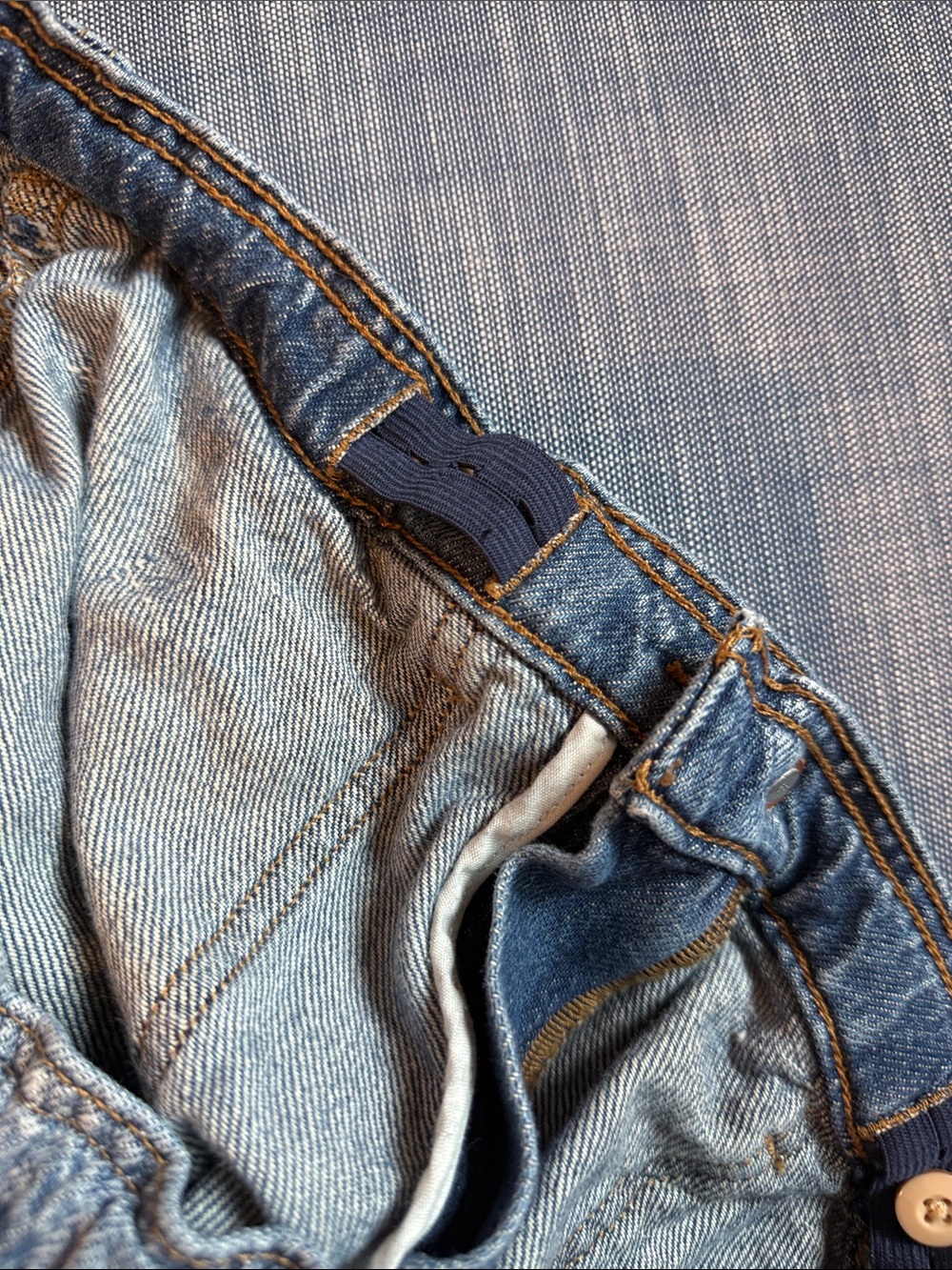 Pilcro Jenna Mid-Rise Relaxed Jeans Medium Petite - Picture 8 of 10